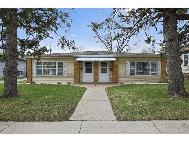 190 Arion St E, West Saint Paul, MN 55118