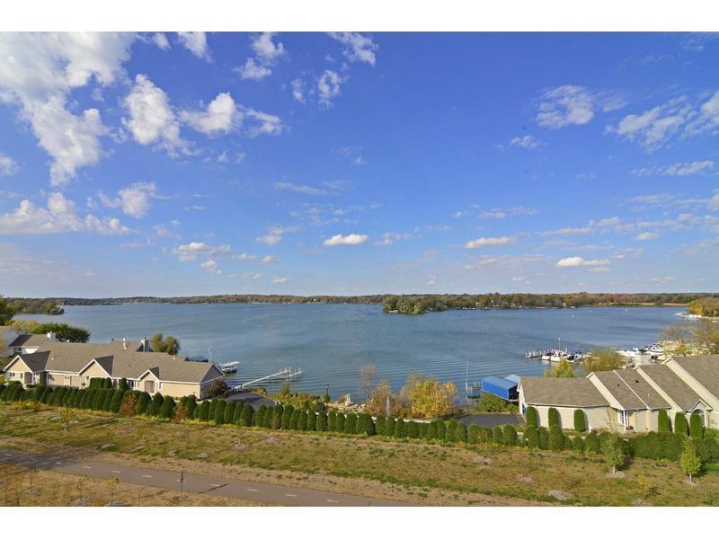 4100 Spring St #307, Spring Park, MN 55384