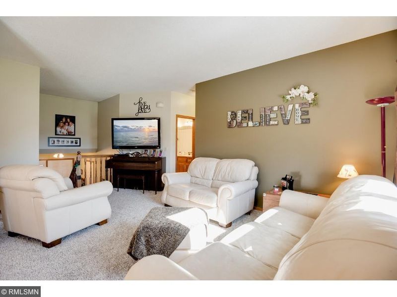 912 2nd Ave SW, Forest Lake, MN 55025