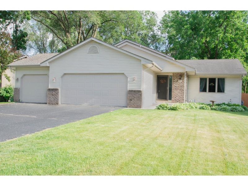 7811 120th Ave N, Champlin, MN 55316