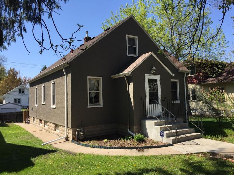 1872 Ivy Ave E, Saint Paul, MN 55119