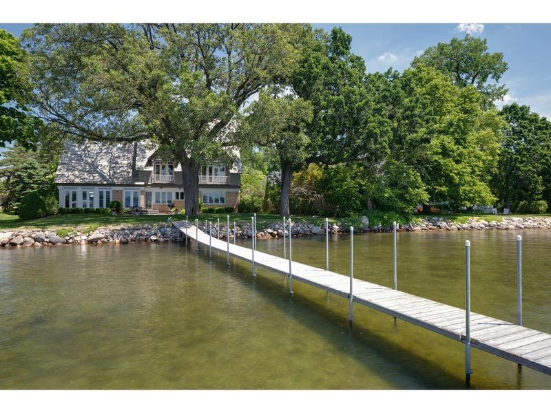 4260 Circle Rd, Greenwood, MN 55331