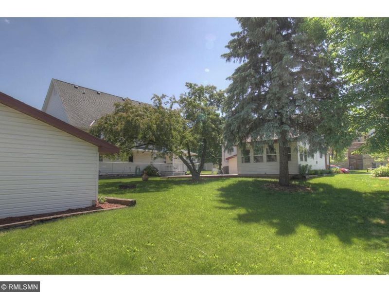 106 Minnesota St W, Cannon Falls, MN 55009