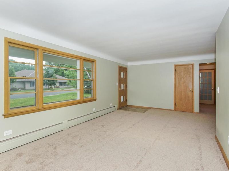 5001 34th Ave N, Golden Valley, MN 55422
