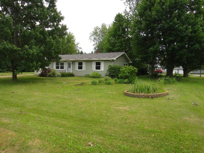 233 Wapiti Ln, Elk Mound, WI 54739