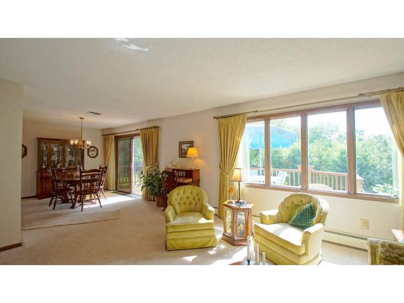 1919 Twin Bluff Rd, Red Wing, MN 55066