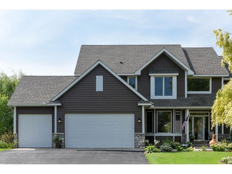 7571 Walnut Curve, Chanhassen, MN 55317