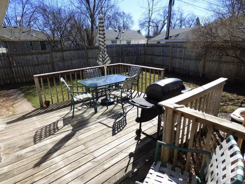 2505 Zinran Ave S, Saint Louis Park, MN 55426