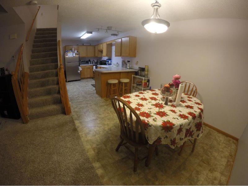 4856 Helena Rd N #10, Oakdale, MN 55128