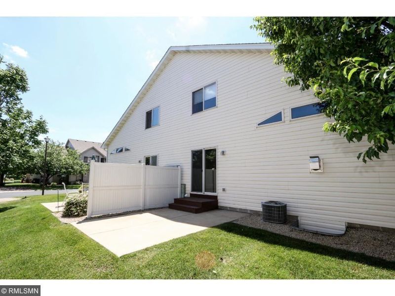 2154 Mcgregor Ln, Shakopee, MN 55379