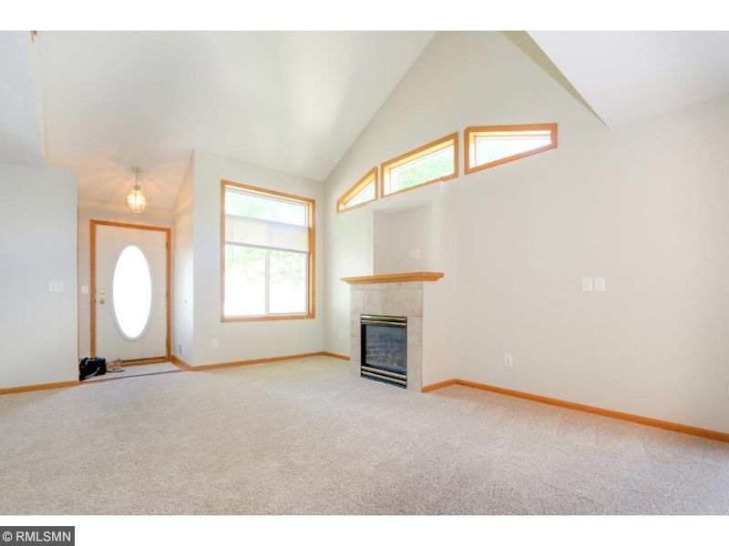 2154 Mcgregor Ln, Shakopee, MN 55379
