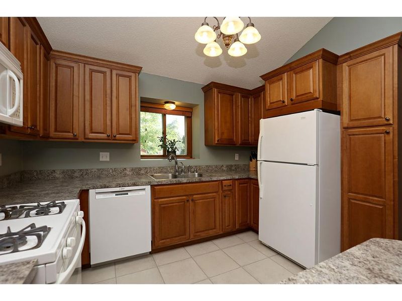 730 Hay Lake Rd N, Eagan, MN 55123