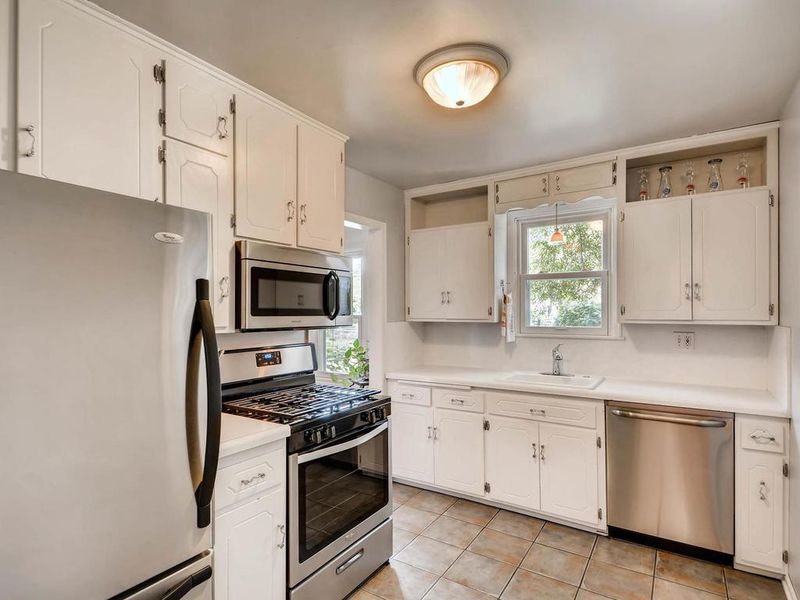 6245 Clinton Ave, Richfield, MN 55423