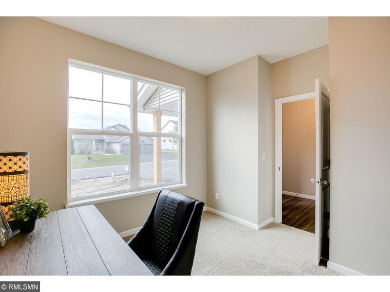 979 Hickory Curve, Watertown, MN 55388