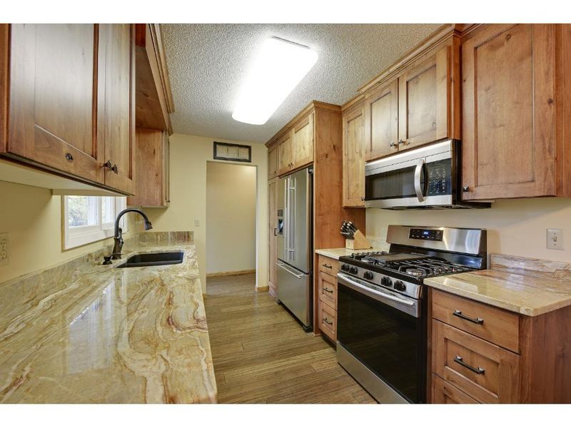 5147 Windsor Rd, Mound, MN 55364