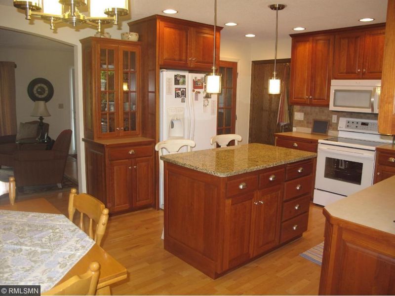 10 Navajo Trl, Saint Cloud, MN 56301