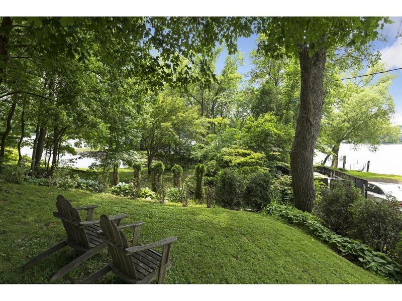 630 Park Ln, Orono, MN 55356