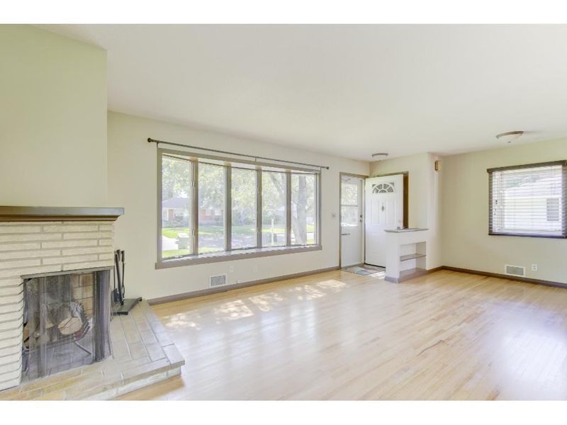 6007 Pearson Dr, Brooklyn Center, MN 55429