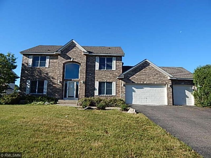 3807 Globe Flower Cir N, Brooklyn Park, MN 55443