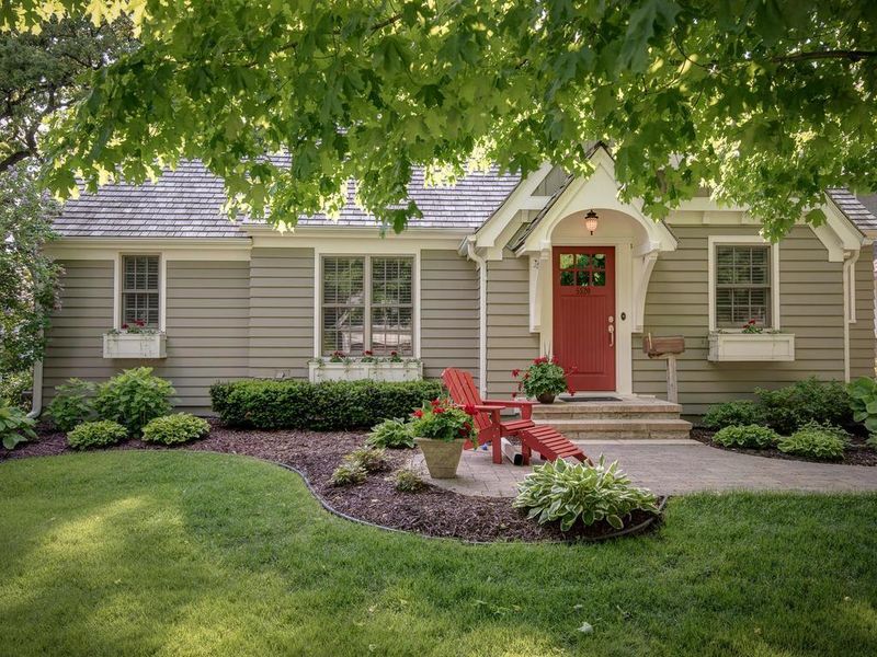 5520 Kellogg Ave, Edina, MN 55424