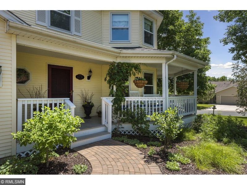 6731 Wakefield Dr, Eden Prairie, MN 55346