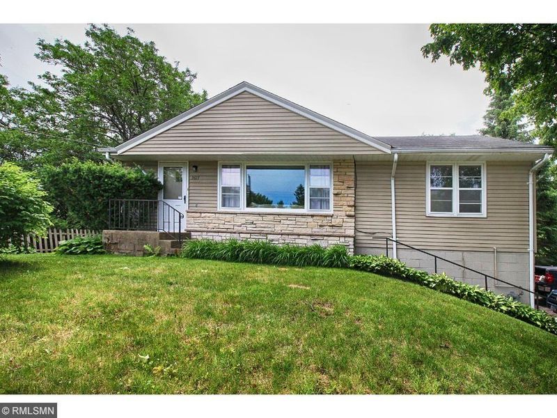 3617 W 102nd St, Bloomington, MN 55431
