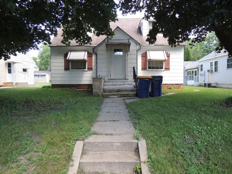 817 Ash Ave, Gibbon, MN 55335