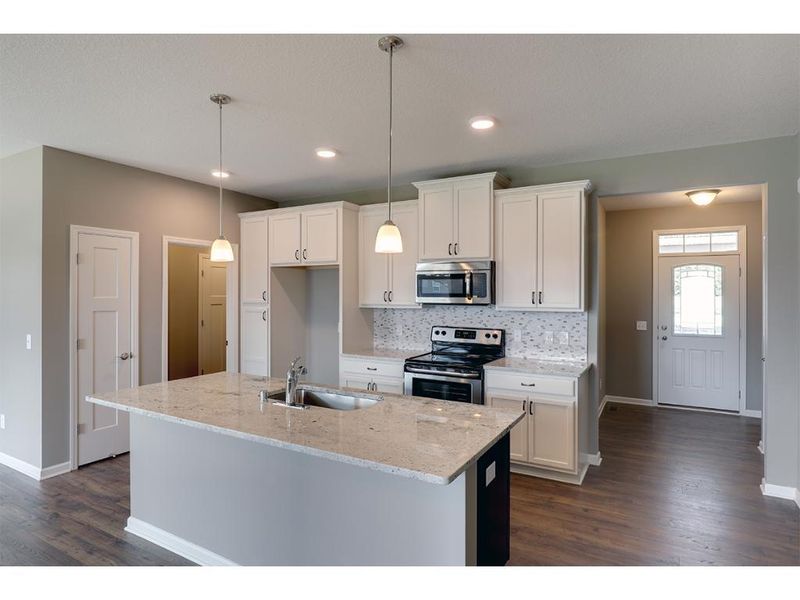 9790 66th St S, Cottage Grove, MN 55016