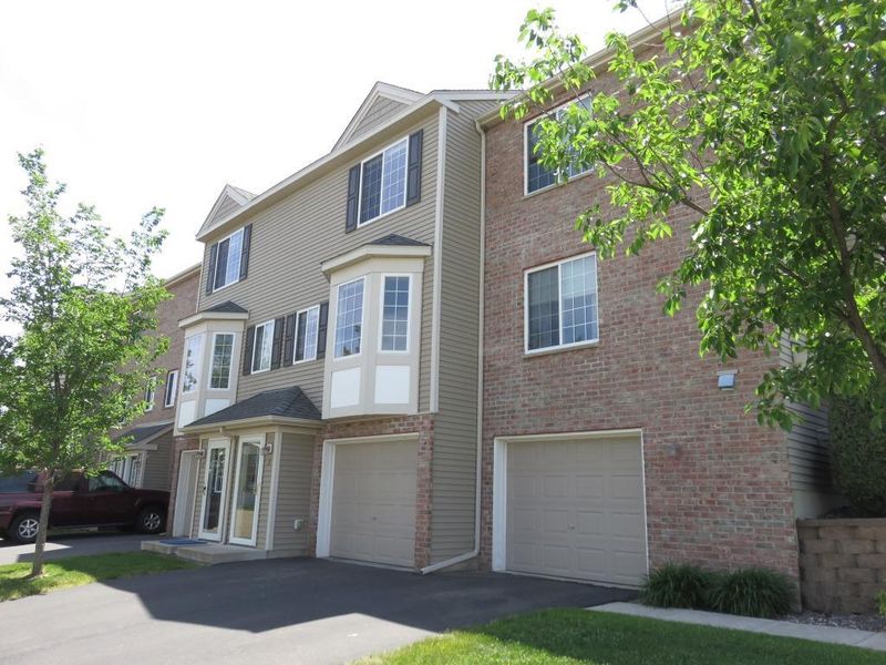 4821 Elm Dr N #2, Hugo, MN 55038