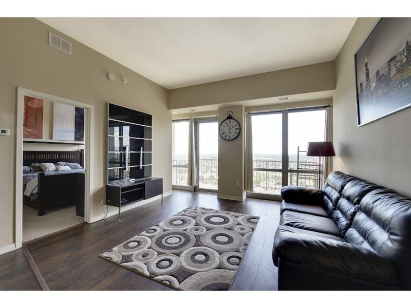 929 Portland Ave #2507, Minneapolis, MN 55404