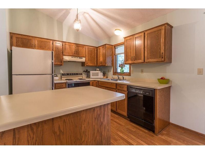 307 2nd St N, Sartell, MN 56377