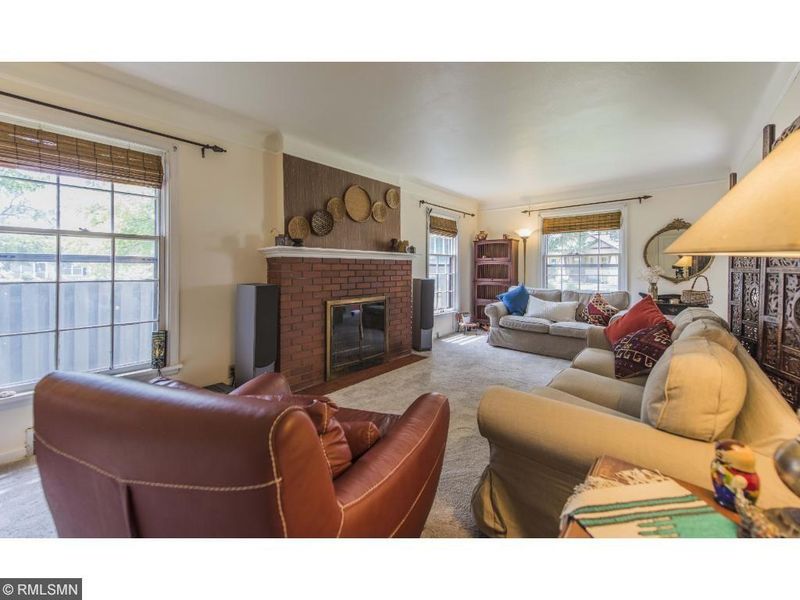 3945 3rd Ave S, Minneapolis, MN 55409