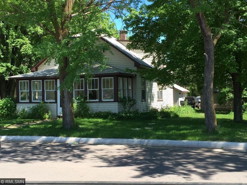 606 Angle Ave, Sandstone, MN 55072