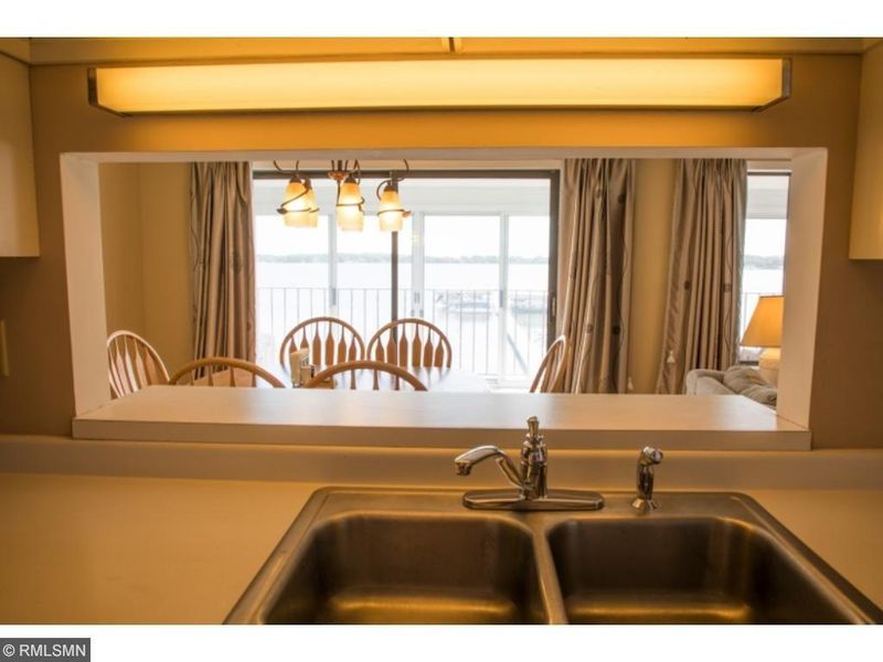 43 2nd Ave SE #203, Forest Lake, MN 55025