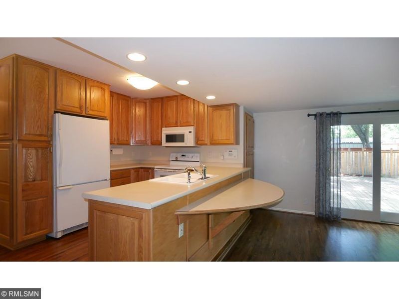 8385 Knox Ave S, Bloomington, MN 55431