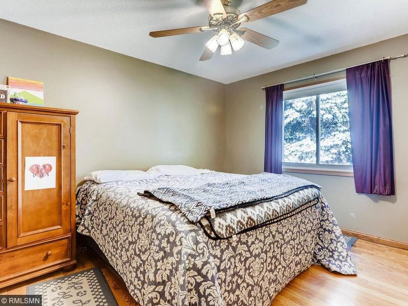 7672 Annapolis Ln N, Maple Grove, MN 55311