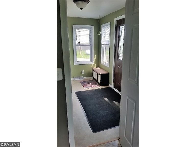 1983 Vale Ave, Stewart, MN 55385