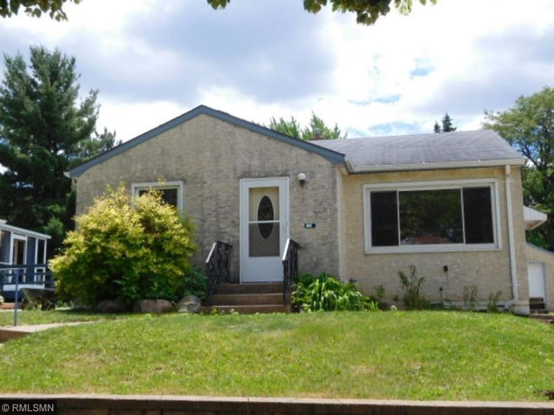 1690 Conway St, Saint Paul, MN 55106