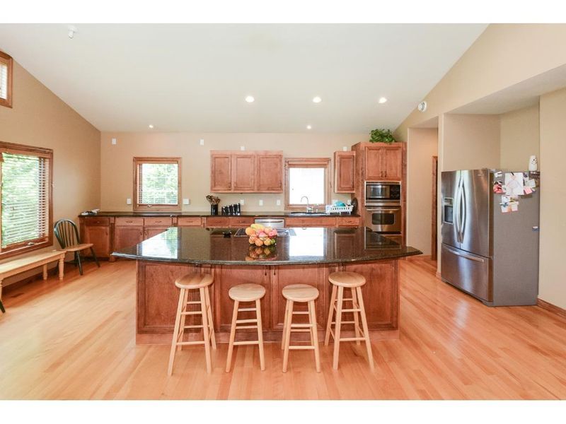 9384 Jarrod Ave S, Cottage Grove, MN 55016