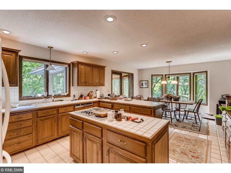 2250 Longview Cir, Orono, MN 55356