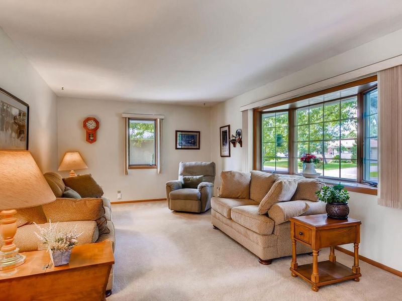 7224 Indiana Ave N, Brooklyn Center, MN 55429