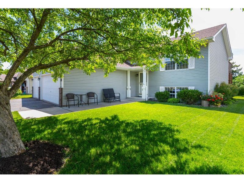 1082 Gilbert Ct, Stillwater, MN 55082