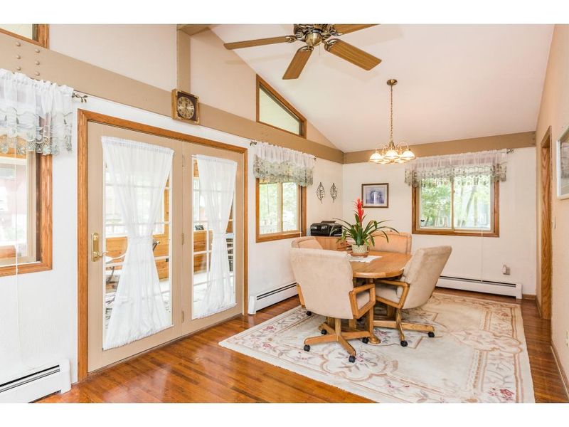 968 11th Ave SE, Forest Lake, MN 55025