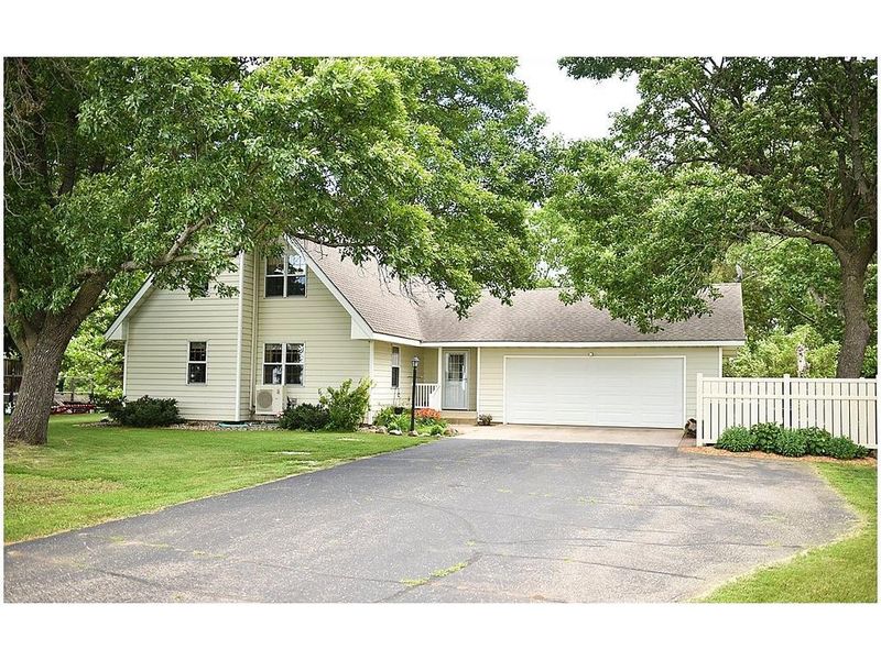 6825 41st Ave SE, Clear Lake, MN 55319