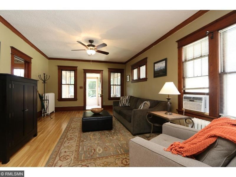 1363 Ashland Ave, Saint Paul, MN 55104