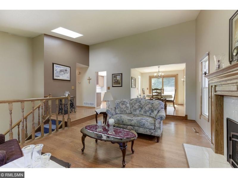 11505 49th Ave N, Plymouth, MN 55442