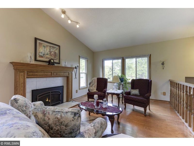 11505 49th Ave N, Plymouth, MN 55442