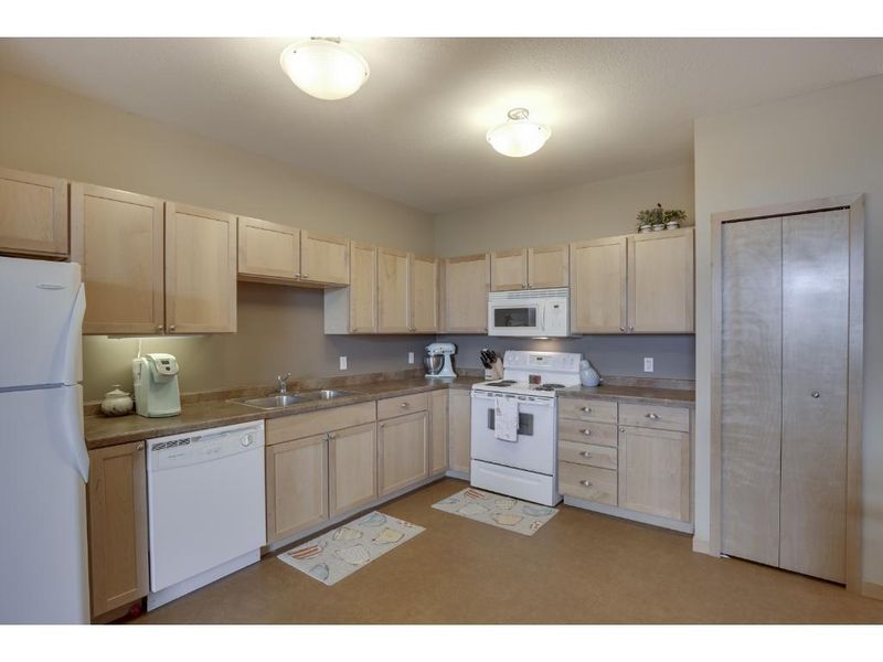 2750 Cedar Ave S #303, Minneapolis, MN 55407
