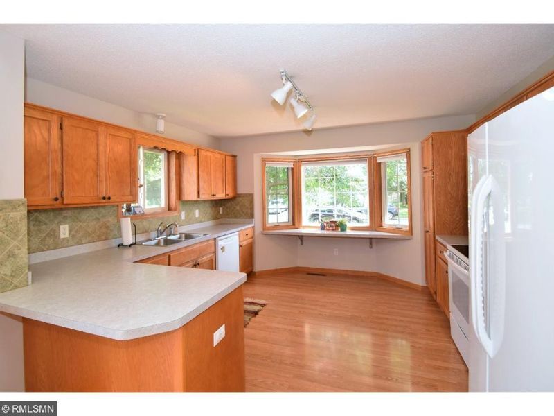 625 99th Ln NE, Blaine, MN 55434