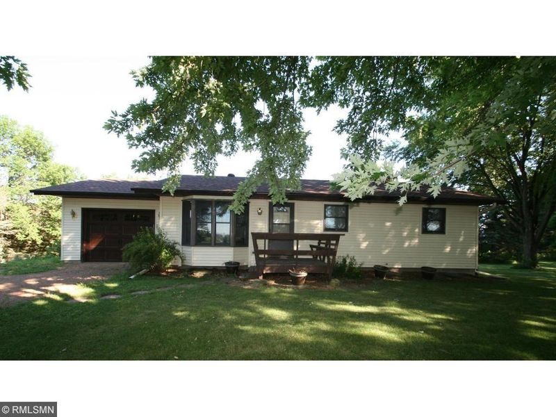 17593 334th St, Montgomery, MN 56069